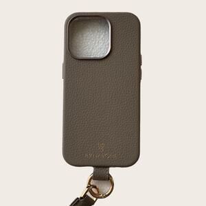 NEW ARNAVONE women's string phone case for iphone 14 pro in taupe